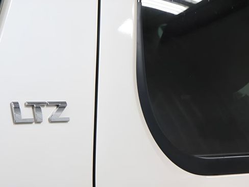 Used 2013 Chevrolet Tahoe LTZ AWD/4WD image 10