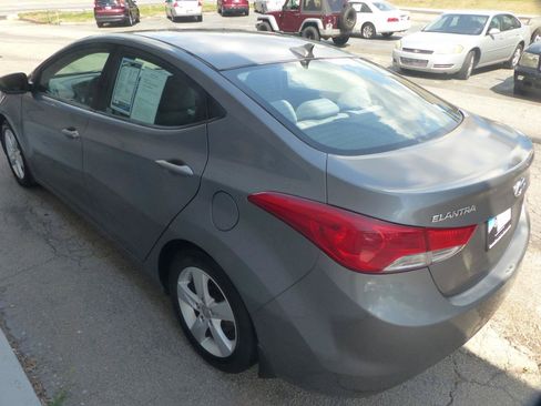 Used 2013 Hyundai Elantra GLS w/ Preferred Pkg FWD image 7