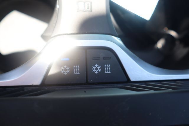 Used 2025 BMW X7 M60i w/ Executive Package AWD/4WD image 32