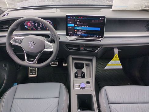 New 2026 Volkswagen Tiguan SE R-Line AWD/4WD image 30