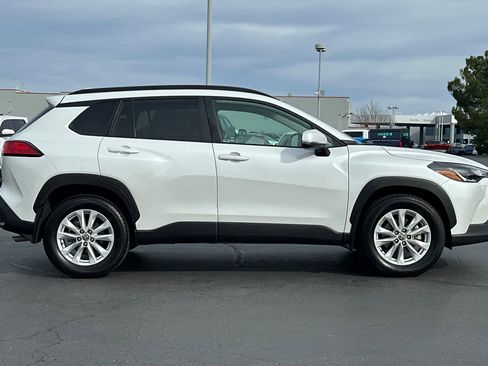 Certified 2022 Toyota Corolla Cross LE image 6