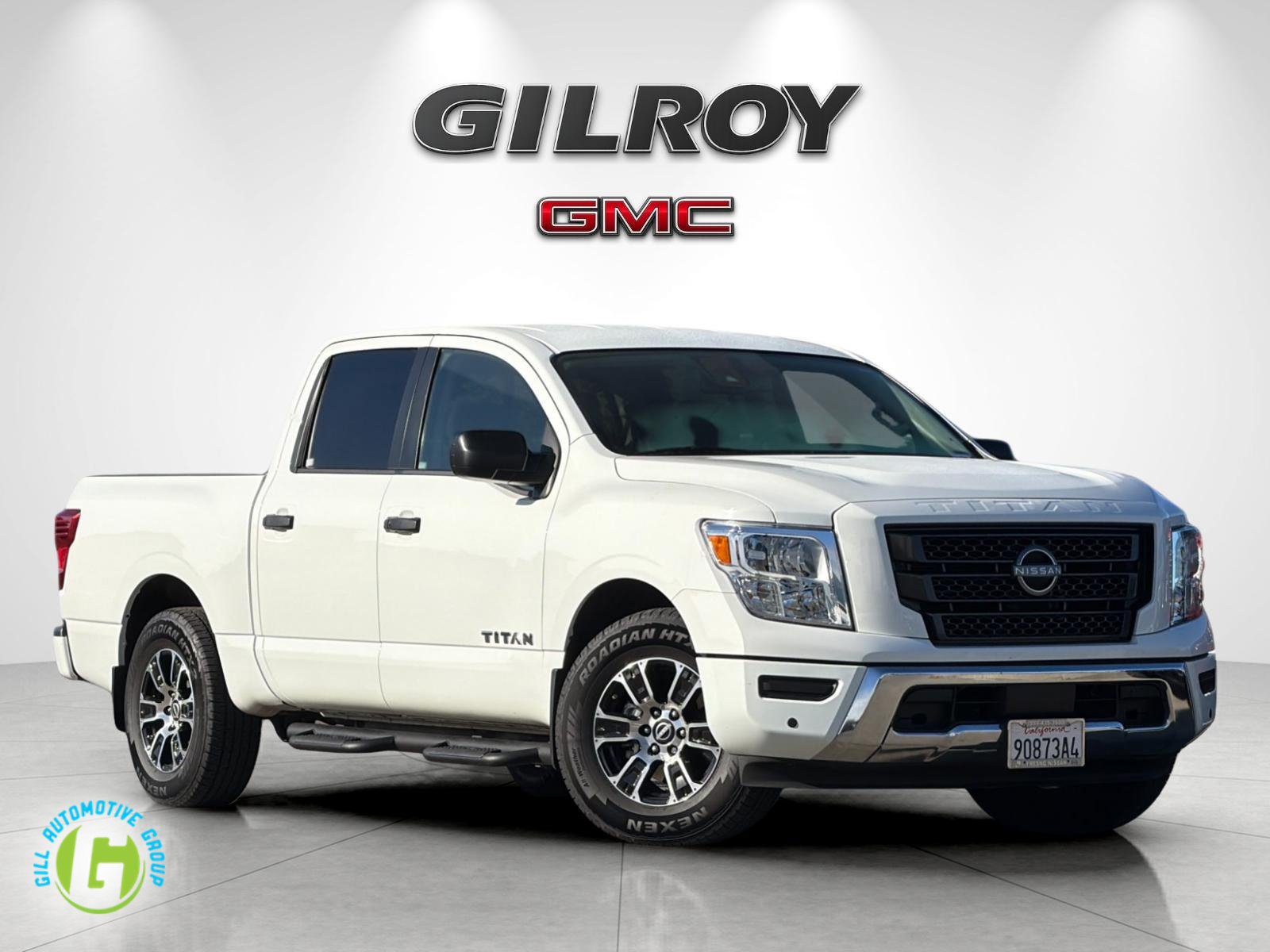 Used 2024 Nissan Titan SV w/ SV Convenience Package RWD image 1