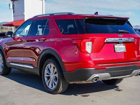 Used 2023 Ford Explorer Limited image 7