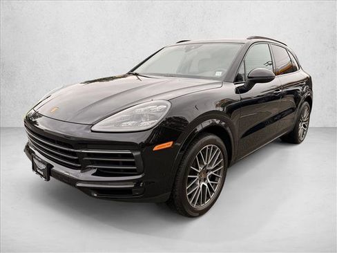 Used 2022 Porsche Cayenne S Platinum image 2