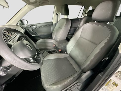 Used 2021 Volkswagen Tiguan S image 19