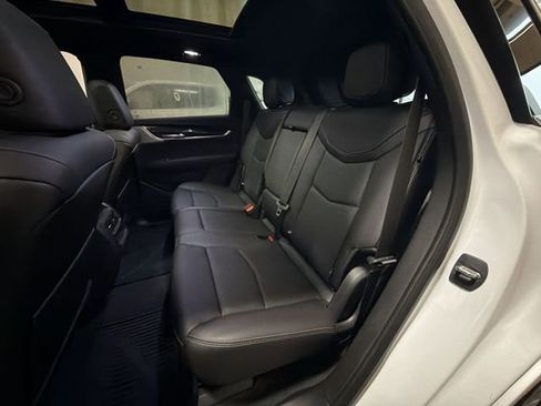 Certified 2024 Cadillac XT5 Premium Luxury AWD/4WD image 24