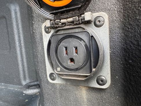 Used 2020 GMC Sierra 1500 SLT w/ SLT Premium Plus Package image 12