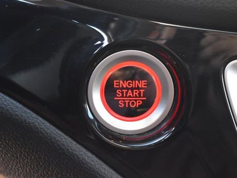 Used 2018 Honda Pilot Elite image 33