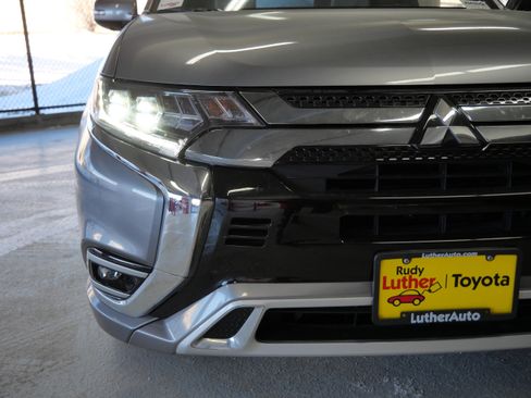 Used 2019 Mitsubishi Outlander GT image 17