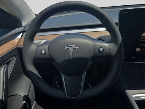 Used 2023 Tesla Model 3 Standard Range RWD image 22