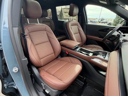 New 2026 Lincoln Nautilus Reserve image 12