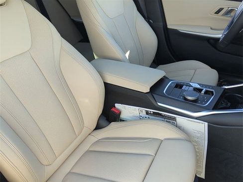 New 2026 BMW 330i Sedan w/ M Sport Package image 11