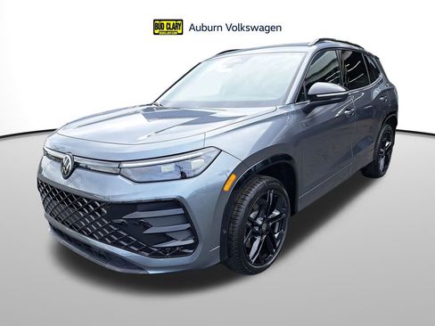 New 2025 Volkswagen Tiguan SE R-Line image 1