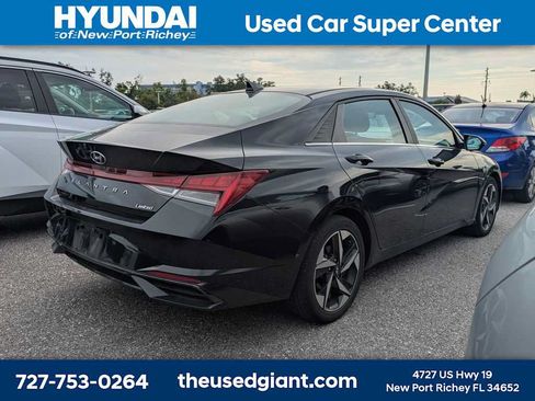 Certified 2023 Hyundai Elantra Limited FWD image 2
