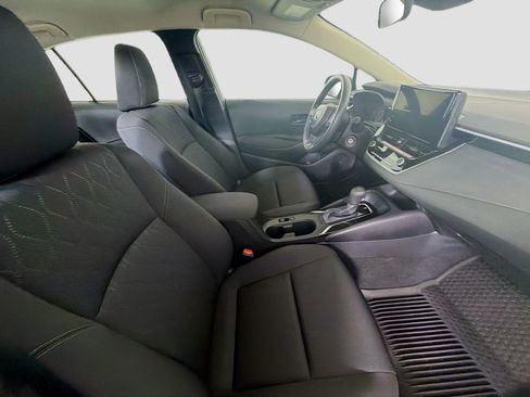 Used 2025 Toyota Corolla LE FWD image 28