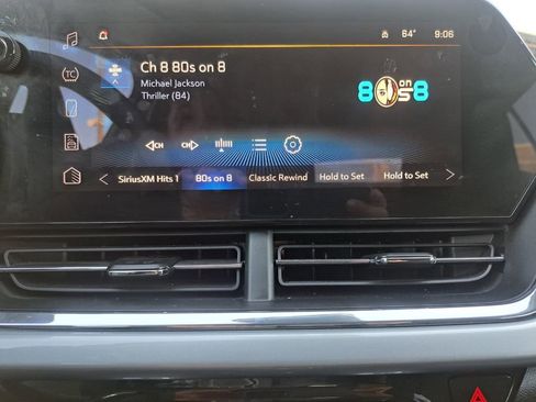 Used 2025 Chevrolet Trax LT image 10