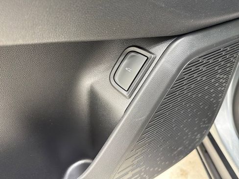 New 2026 Chevrolet Equinox LT w/ Convenience Package II image 19