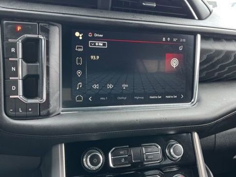 Used 2023 GMC Yukon Denali image 43