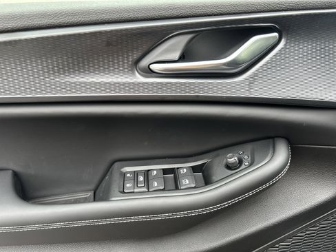 New 2025 Jeep Grand Cherokee Altitude image 13