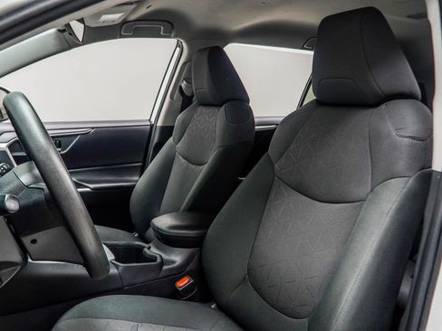 Used 2024 Toyota RAV4 XLE image 36