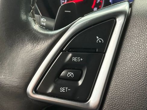 Used 2020 Chevrolet Camaro LT RWD image 15