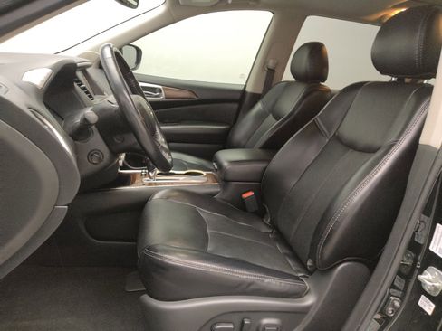 Used 2020 Nissan Pathfinder Platinum image 17