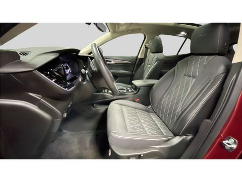 Used 2023 Buick Envision Avenir image 12