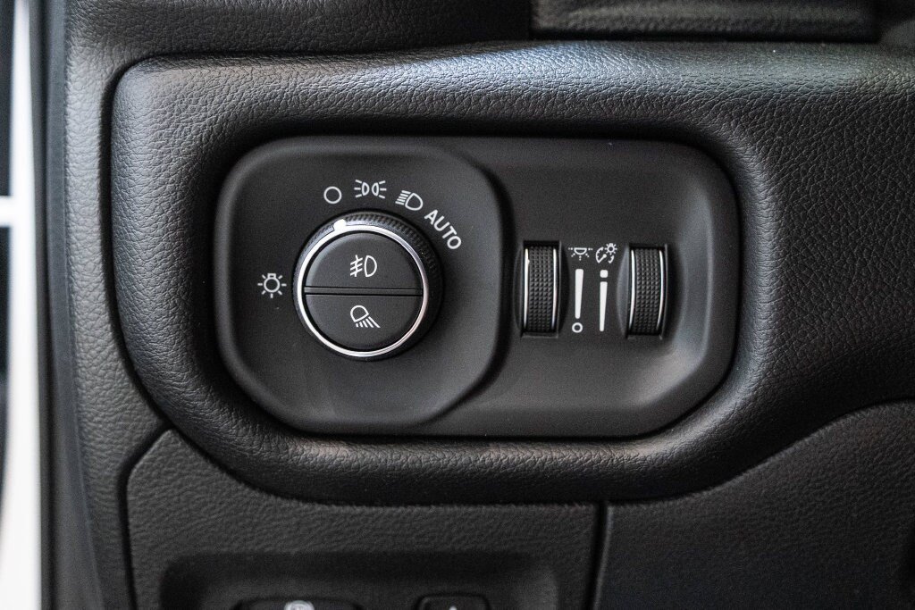 Used 2022 RAM 1500 Laramie AWD/4WD image 24