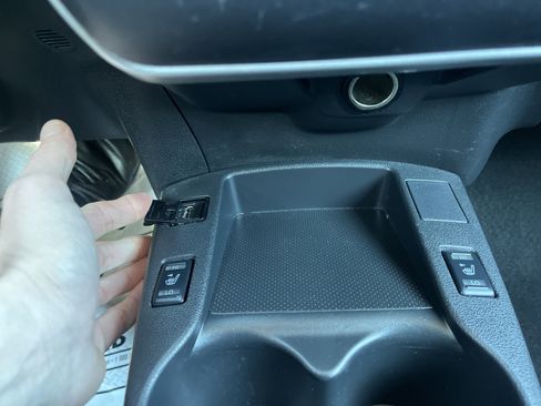 Used 2015 Nissan Leaf S w/ Charge Package image 23