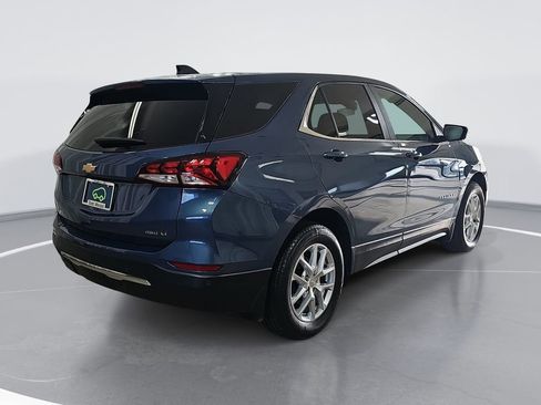 Used 2024 Chevrolet Equinox LT AWD/4WD image 3
