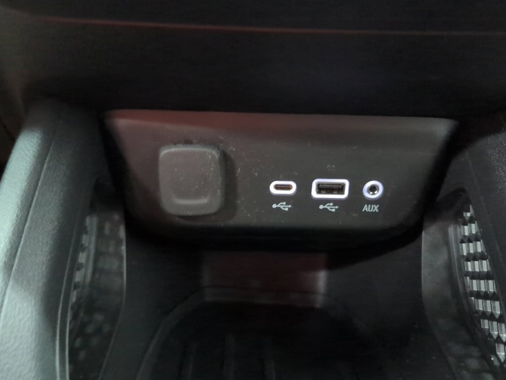 Used 2023 Chevrolet TrailBlazer LT w/ Convenience Package FWD image 18