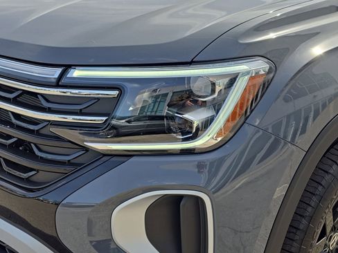 New 2026 Volkswagen Atlas Peak Edition AWD/4WD image 5