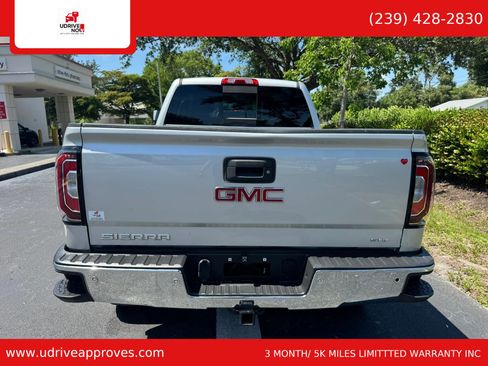 Used 2017 GMC Sierra 1500 SLT w/ Enhanced Driver Alert Package AWD/4WD image 4