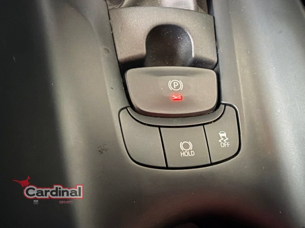 Used 2021 Toyota C-HR LE FWD image 21