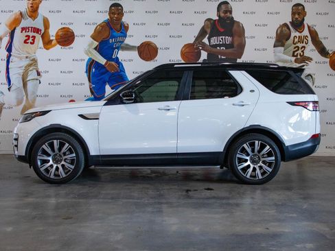 Used 2019 Land Rover Discovery HSE image 18