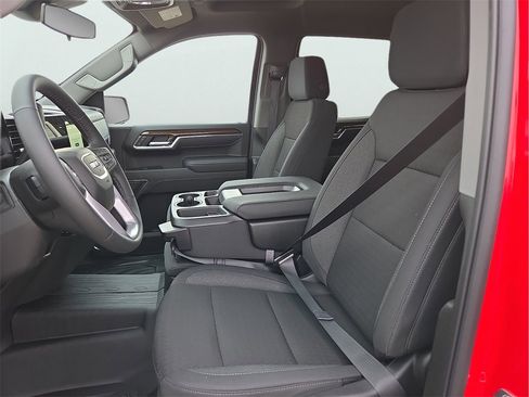 New 2026 GMC Sierra 1500 SLE w/ Preferred Package image 15