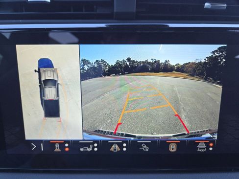 New 2026 GMC Sierra 2500 AT4 w/ AT4 Premium Plus Package image 18