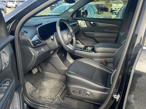 Used 2025 Buick Enclave Avenir w/ Super Cruise Package image 4