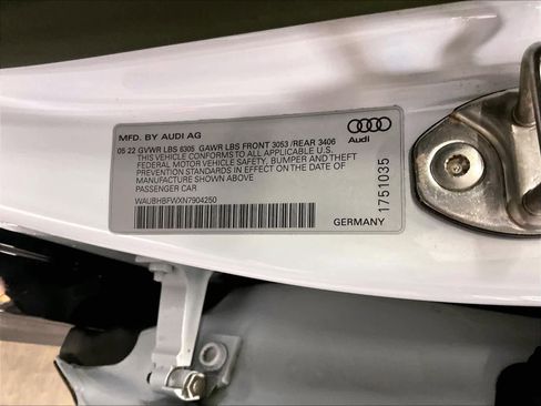 Used 2022 Audi RS e-tron GT w/ Carbon Performance Package image 37