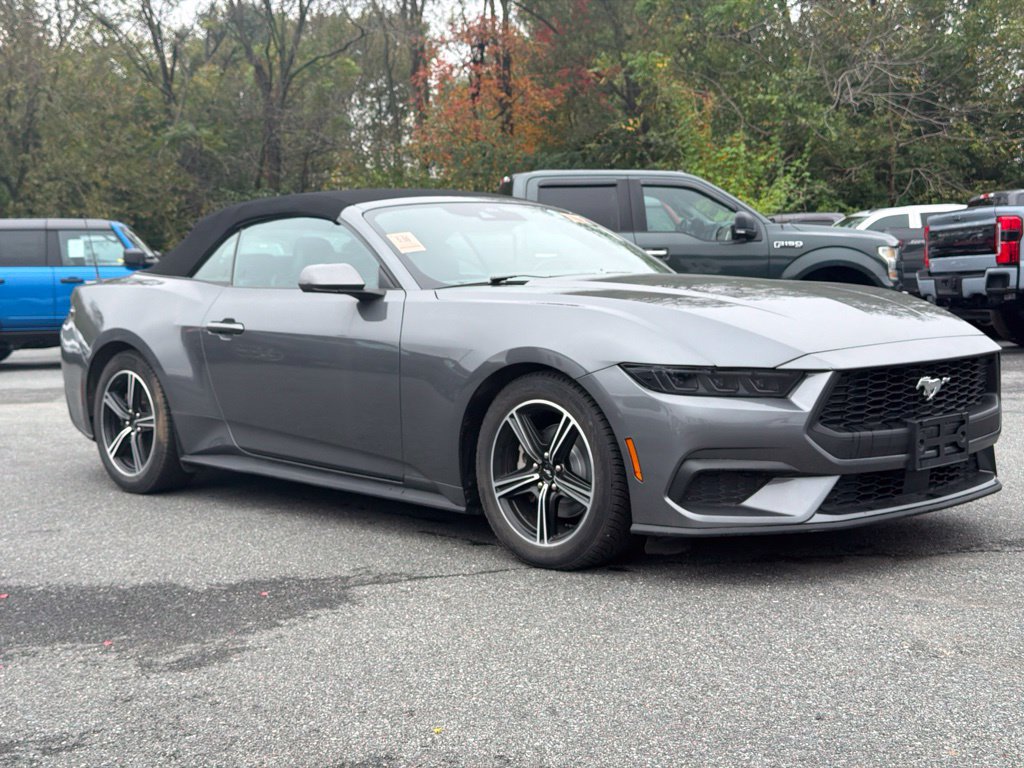 Used 2025 Ford Mustang Premium RWD image 1