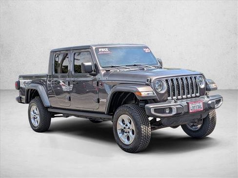 Certified 2020 Jeep Gladiator Overland AWD/4WD image 4