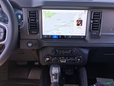 New 2026 Ford Bronco Badlands w/ Sasquatch Package AWD/4WD image 17
