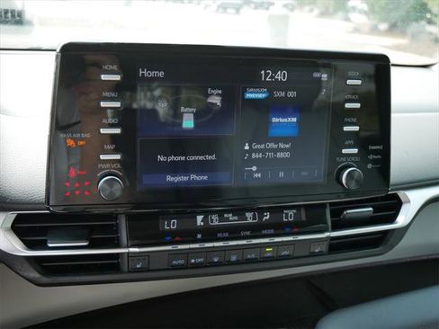 Certified 2023 Toyota Sienna XLE image 19