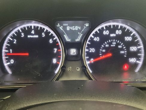 Used 2018 Nissan Versa SV FWD image 23