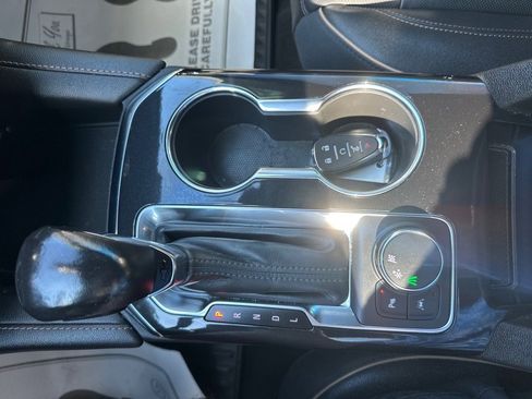 Used 2022 Chevrolet Blazer Premier image 17