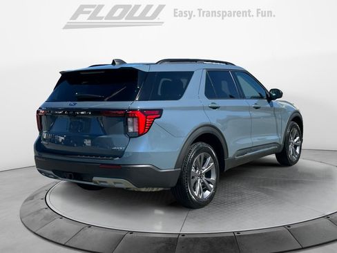 Used 2025 Ford Explorer Active w/ Active Comfort Package image 8