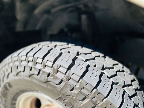 Used 2000 Ford Excursion Limited image 13