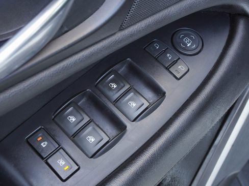 Used 2019 Cadillac Escalade ESV Premium Luxury image 29