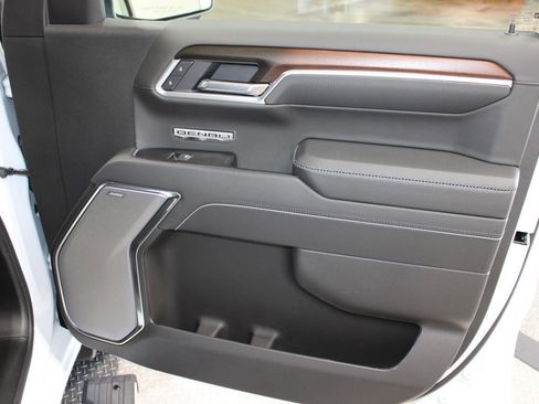 New 2026 GMC Sierra 1500 Denali AWD/4WD image 18