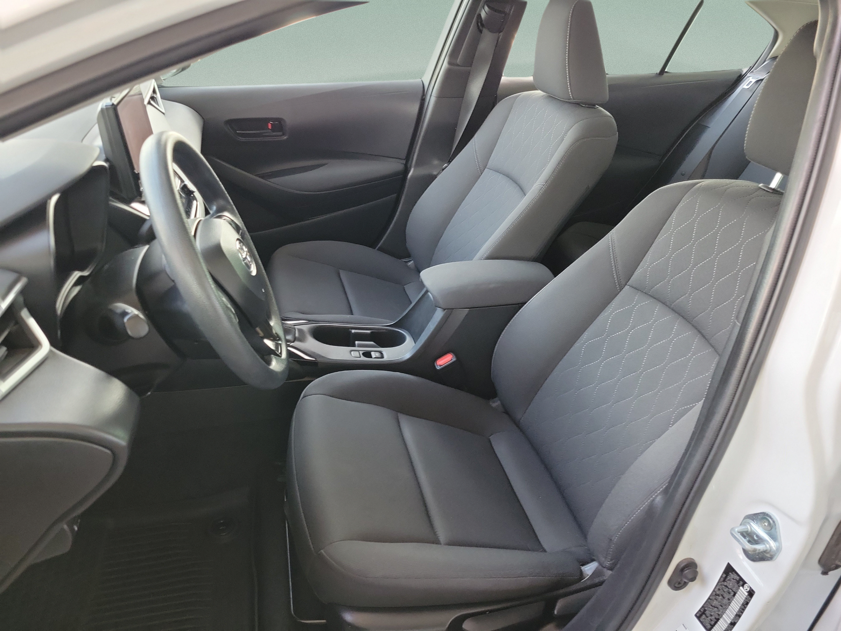 Used 2024 Toyota Corolla LE FWD image 16
